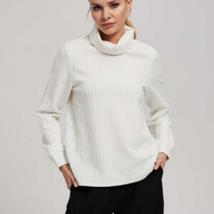 Bluza z szerokim golfem perłowa