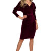 Sukienka welurowa ołówkowa midi z kopertowym dekoltem V bordowa