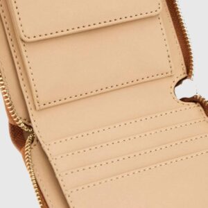 GUESS Brązowy mały portfel damski Laure