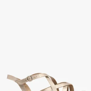 Platynowe sandały typu japonki