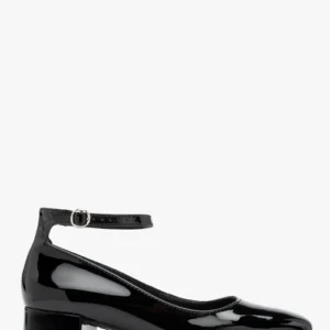 Lakierowane czółenka z zapięciem wokół kostki