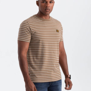 T-shirt męski w paski z naszywką Ombre Design – brązowo-biały V7