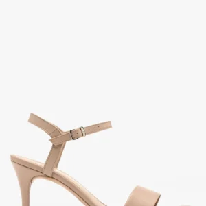 Beżowe sandały na szpilce