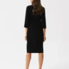 Elegancka sukienka ołówkowa z rozcięciem czarna