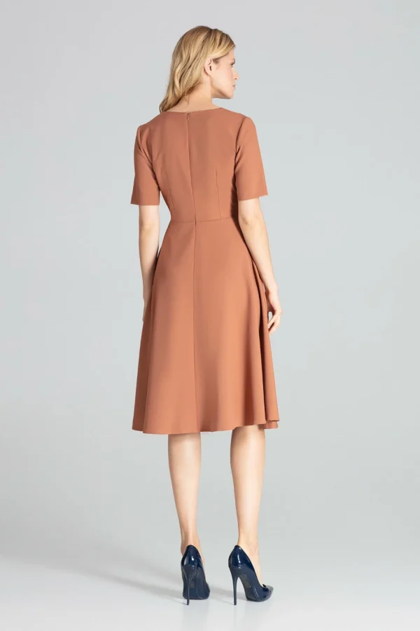 Rozkloszowana sukienka midi z dekoltem V brązowa