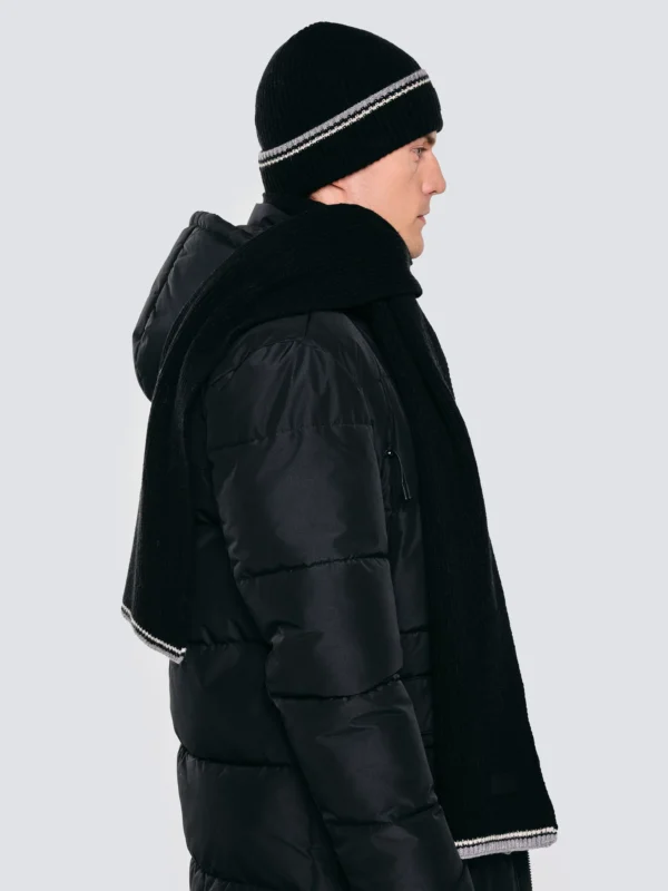 Szalik męski z kolorowym akcentem czarny Wandegors 907