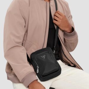 1e9d198a1efa0354b27349b846ab282973d3db0b GUESS Czarna męska saszetka Roma