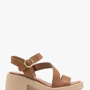 Jasnobrązowe sandały damskie z platformą