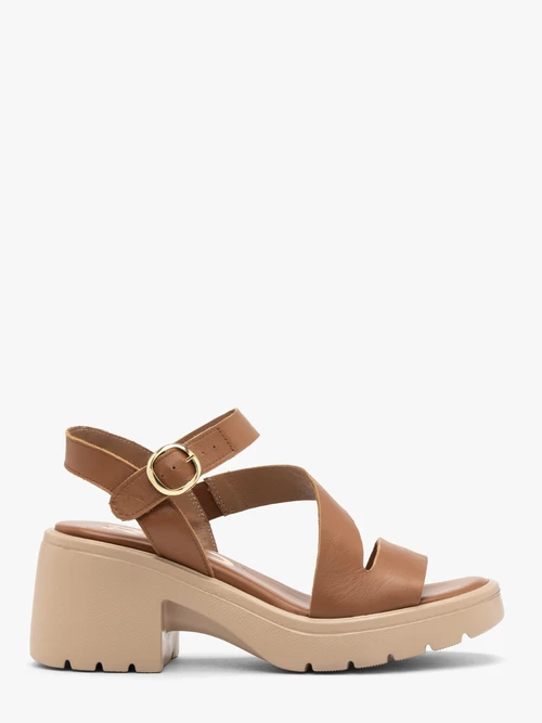 20221247d4051c61cf3167aad91fbc601267cf6e Jasnobrązowe sandały damskie z platformą
