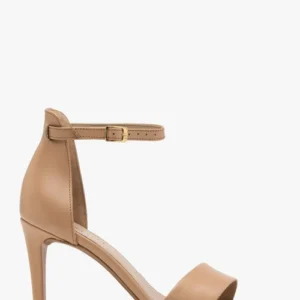 Beżowe sandały na szpilce