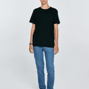 27e438dbc7ef4fd4a5e1c276bed8f0e0c9cf9db0 Koszulka chłopięca z krótkim rękawem czarna Basser 906