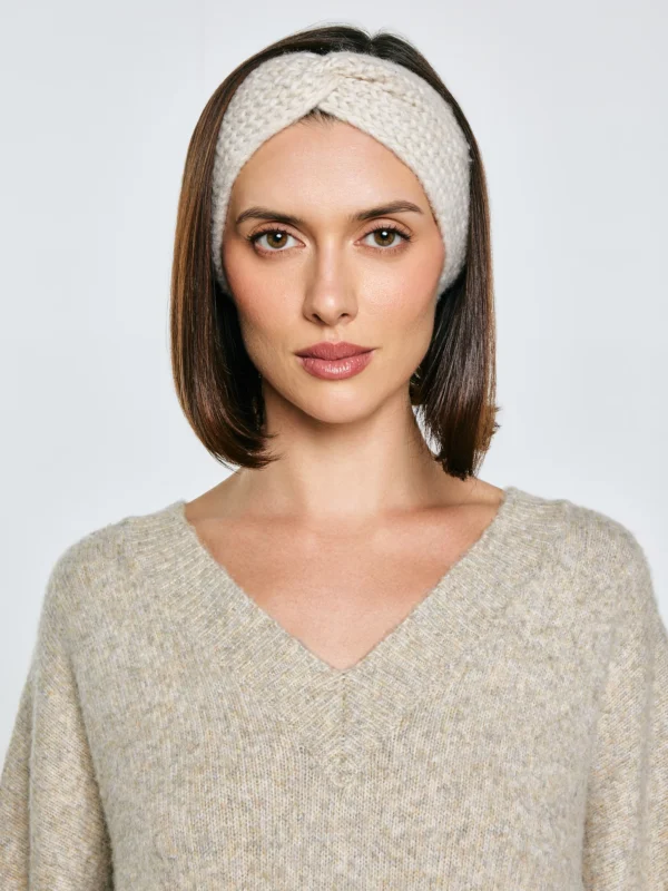 29392fc881748e9692a9ef0e0cd7689d19b35782 Opaska damska z ozdobnym splotem beżowa Nanita 801