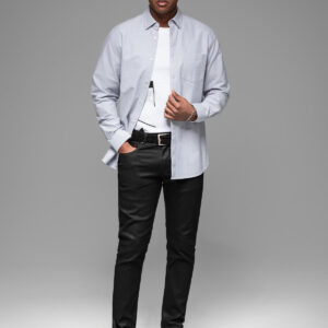 Elegancka męska koszula oxford z haftem i kieszonką – błękitna V1