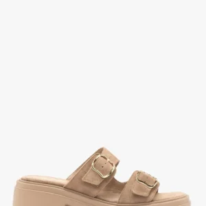 2cd0959590b567ea51e43b9986b96cd8257cce98 Piaskowe klapki damskie