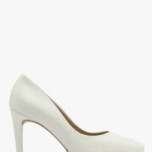 Kremowe czółenka na szpilce