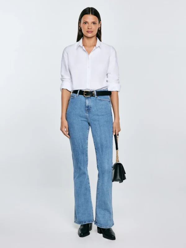 2fc995b566c623c3e8b7bf7c8f4d29af6000714b Jeansy damskie z rozszerzaną nogawką jasnoniebieskie Clara Flare 158