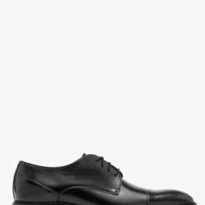 Czarne półbuty z ozdobnym noskie