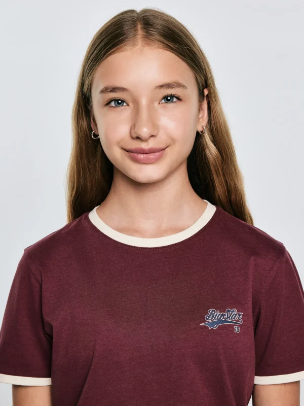 Koszulka dziewczęca z kontrastowym wykoŅczeniem bordowa Kola 604