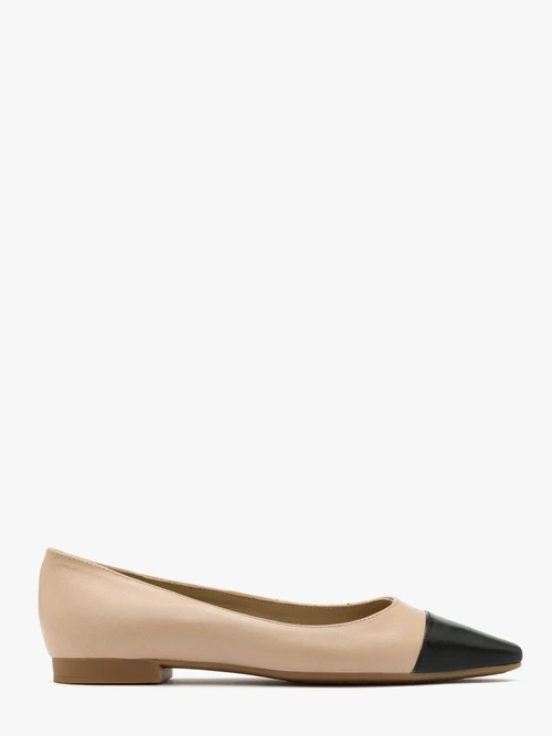 Beżowe baleriny z czarnym noskie