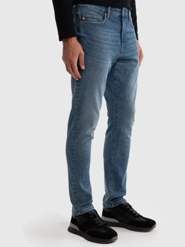 3867d3a1fc5bf0b641a99f737de9f7f7c61530a3 Jeansy męskie niebieskie Harper 375