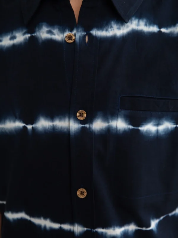 3b20ae05f7ff98e86968d312e663c00a4c643e1e Koszula chłopięca granatowa Maris 403