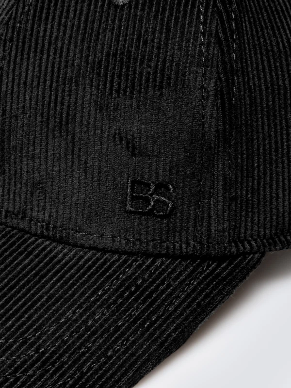 Czapka z daszkiem sztruksowa czarna Cordi 906