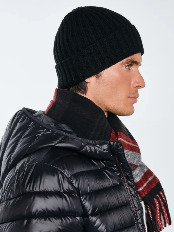 Czapka męska zimowa z dodatkiem wełny czarna Haman 906