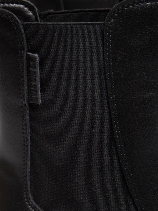 407822e34f4992bbdabd287092027c5311c648f0 Botki damskie ze skóry naturalnej czarne SS274314 906