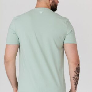 4f0d754ebd50c4c19dfb21c94aa3ef5c183c44b4 GUESS Pistacjowy t-shirt męski z wytłaczanym logo