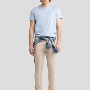 54f1079711093e6b5fe7e7d50f31655c431da690 Koszulka męska z naszywką na piersi błękitna Arriser 400