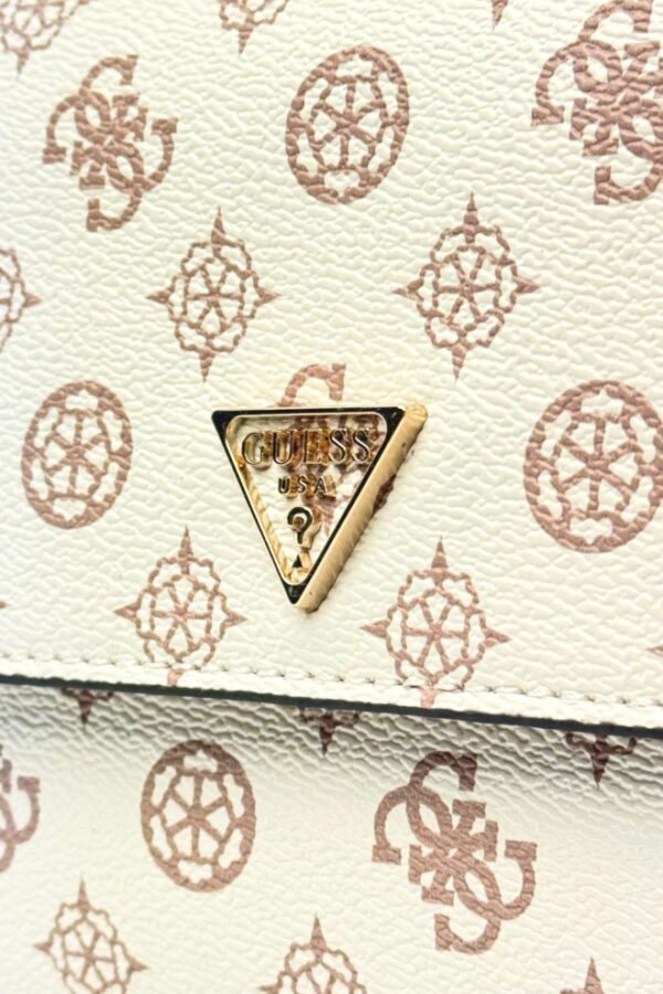 GUESS Beżowa kopertówka damska Daryna