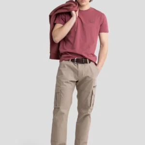 59dbd6e67083f4cb7462fb9c2ff5c38478a5e9cc Koszulka męska z naszywką na piersi ciemnoróżowa Arriser 602