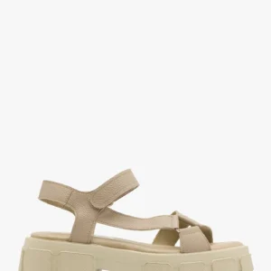 Beżowe sandały na lekkiej podeszwie