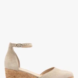 Welurowe czółenka na platformie