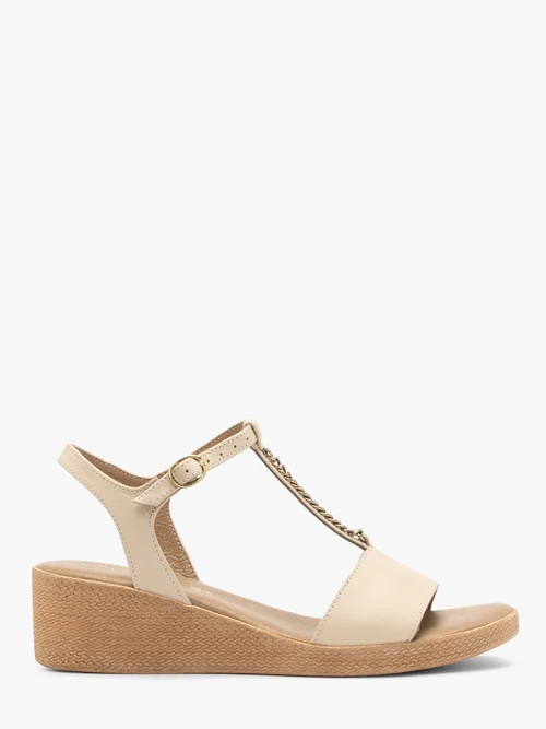 Kremowe sandały damskie z łańcuszkie