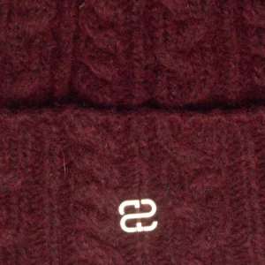 Czapka damska z dekoracyjnym splotem z pomponem bordowa Carole 604