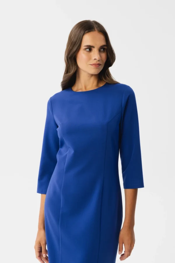 Elegancka sukienka ołówkowa z rozcięciem czarna