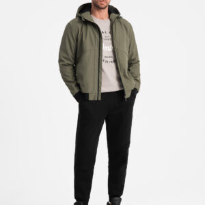 Lekka kurtka męska z kapturem i siateczkową podszewką – oliwkowa V2