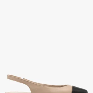 Beżowe baleriny typu slingback z czarnym noskie