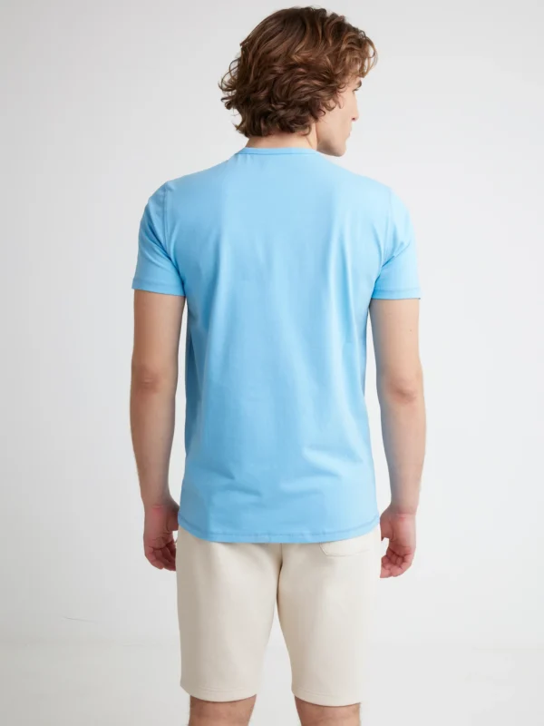 80f64a3a53e94403846f19e30abe4a0889504f42 Koszulka męska z niewielkim nadrukiem na piersi niebieska Irter 401