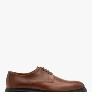 Brązowe półbuty męskie na lekkim czarnym spodzie