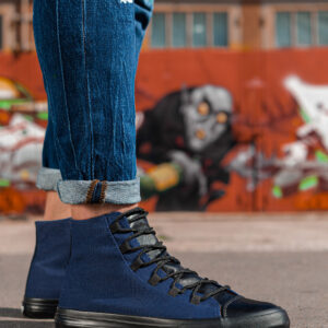 Buty męskie trampki z łączonych materiałów - granatowe V3