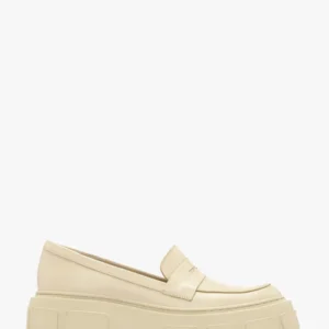 Beżowe mokasyny na lekkiej podeszwie