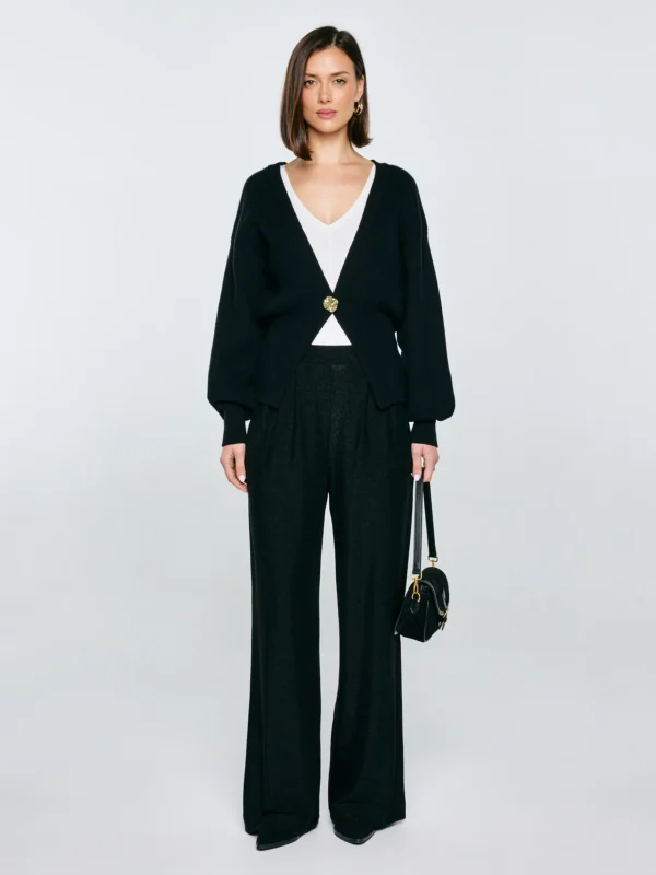 Sweter damski z wiskozy taliowany czarny Goldi 906