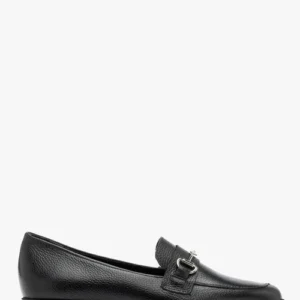 Czarne mokasyny ze srebrną ozdobą