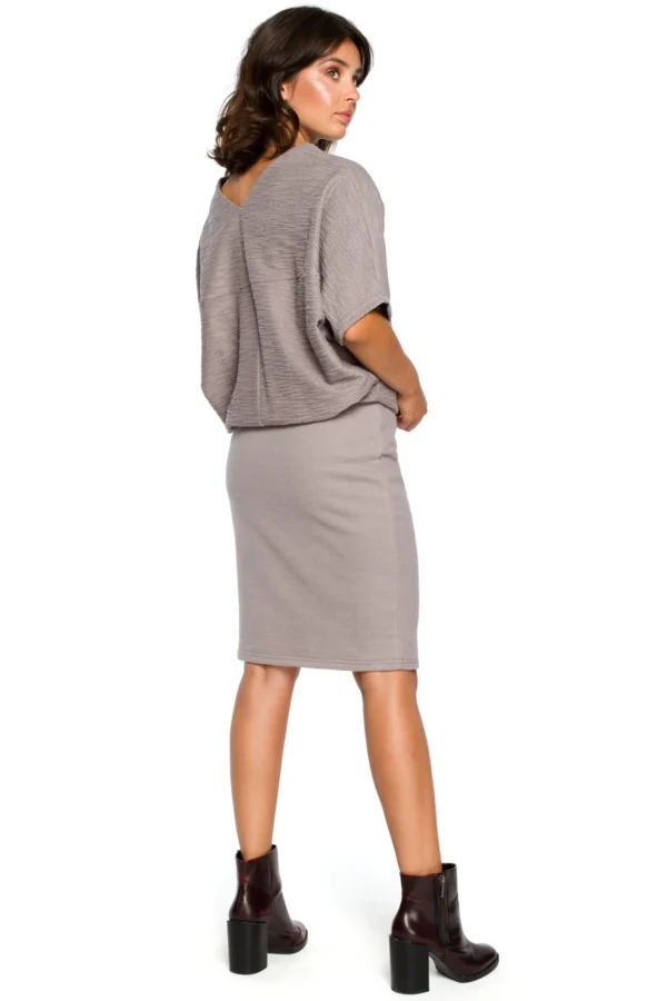 Sukienka dzianinowa ołówkowa ze zbluzowaną górą szara na co dzień