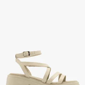 Kremowe sandały z paseczkami
