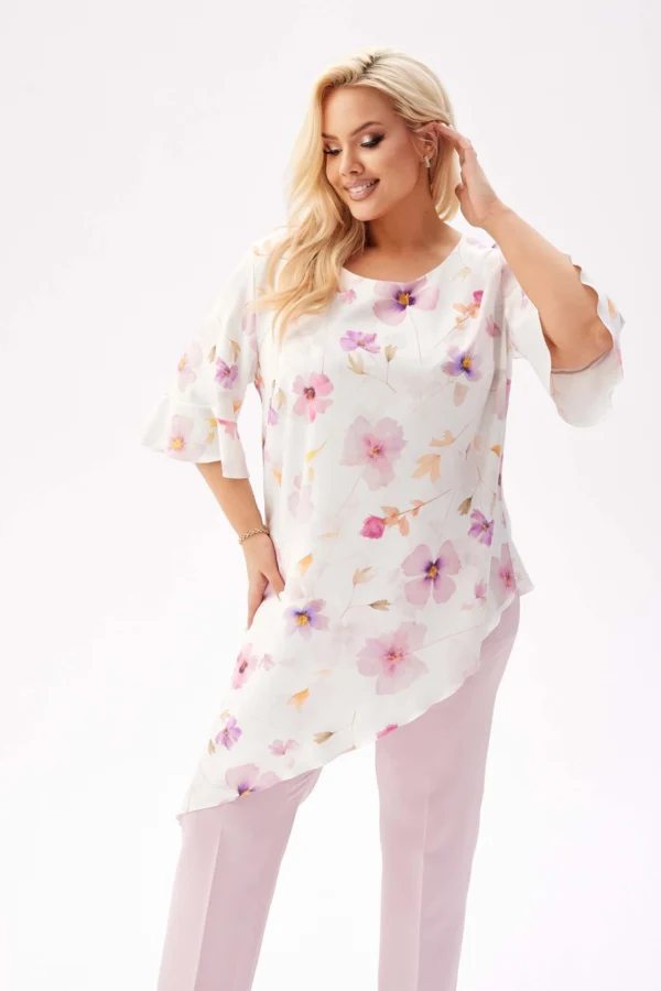 Elegancka tunika Liliana z asymetrycznym krojem w romantyczne kwiaty PLUS