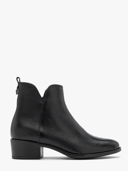 Czarne botki damskie z ozdobną cholewką