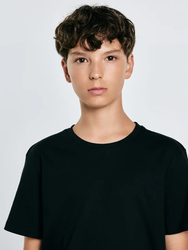 Koszulka chłopięca z krótkim rękawem czarna Basser 906